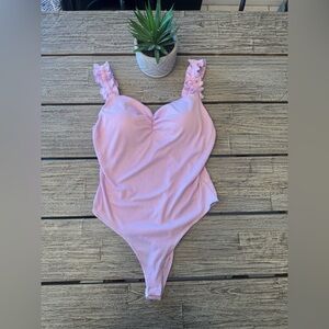 Women's NWOT Ruffled Strap Pink Ribbed One-Piece bodysuit, lavender, Size Large